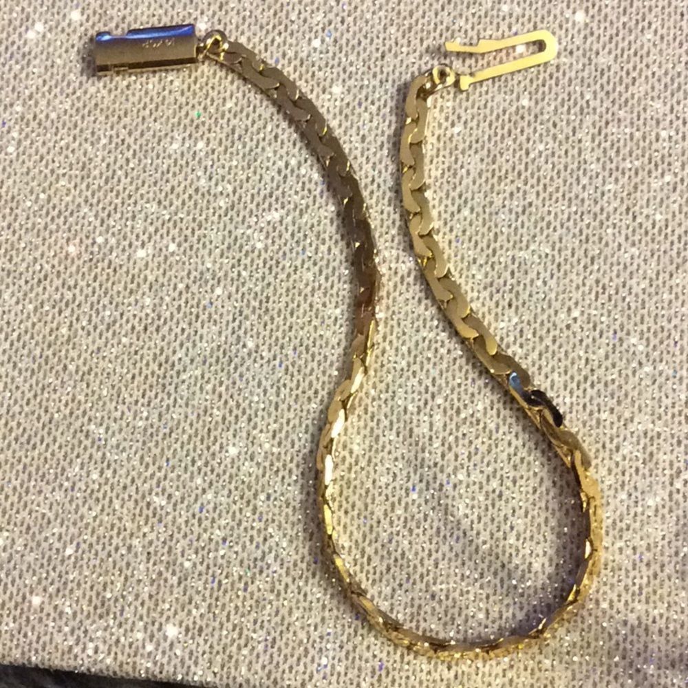 GORGEOUS 💞14KGP gold bracelet 💞